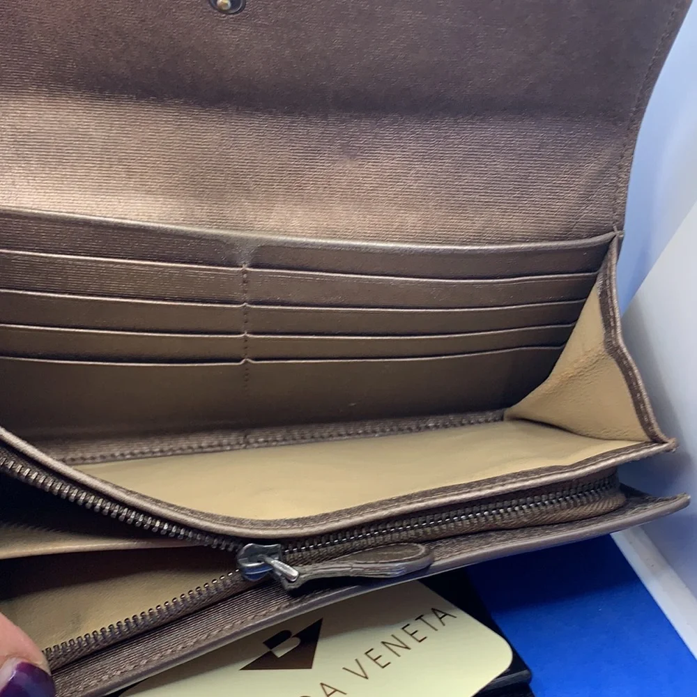 Gold 💜 Bottega Veneta Intrecciato‎ Continental leather Wallet